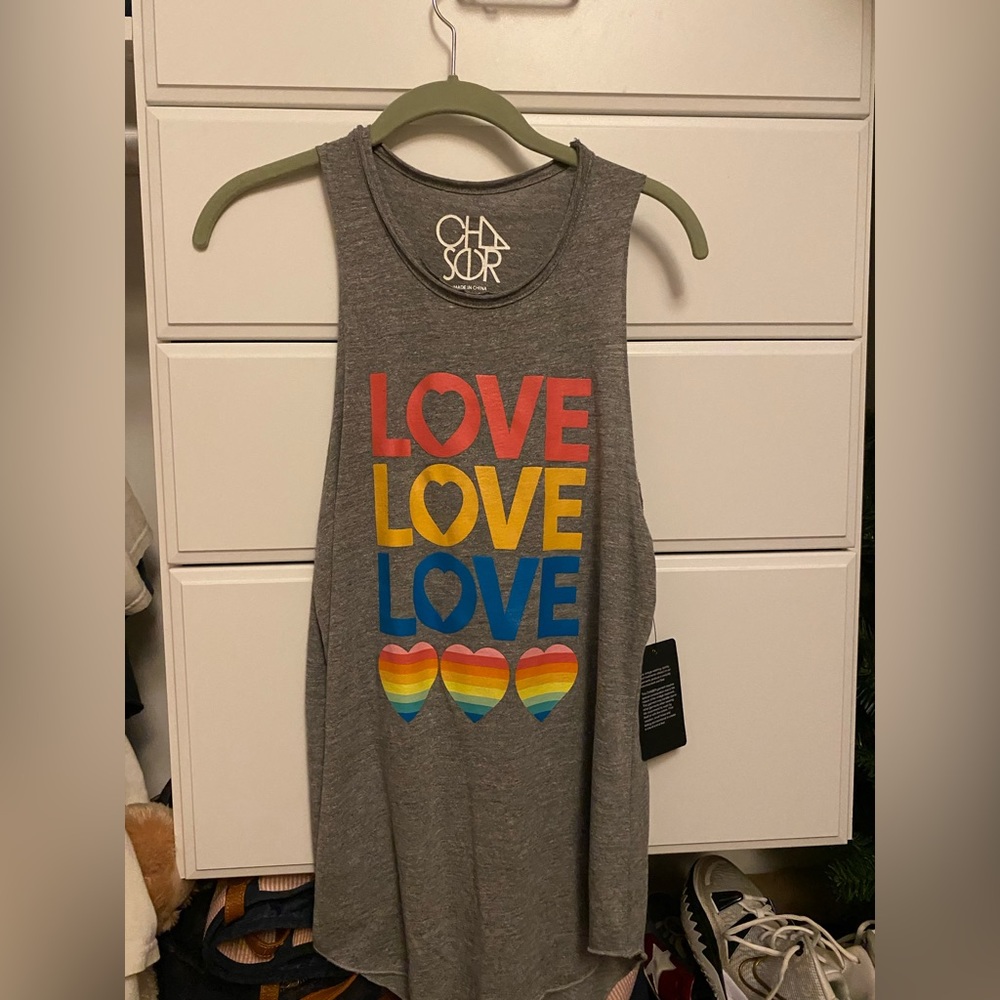 Never worn tank top!!